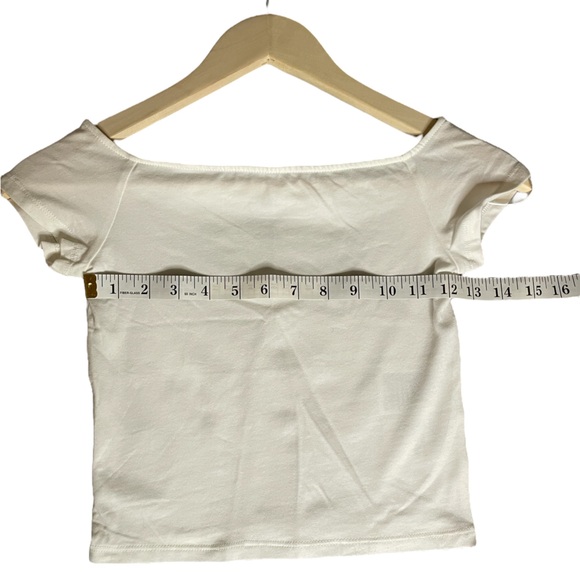 H&M Capped Sleeve Cream Colored Shirt NWT - Picture 3 of 4